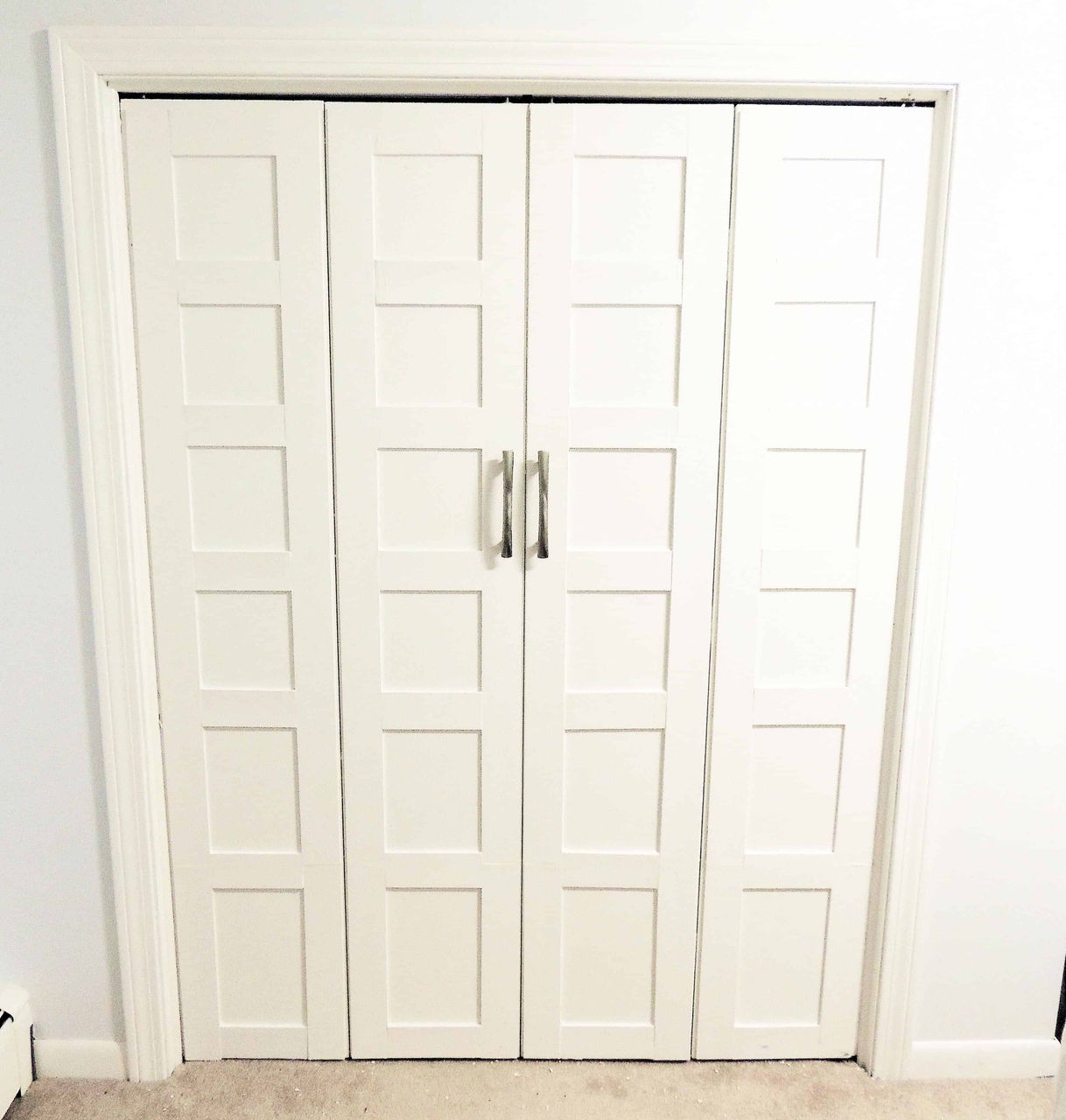 bifold door makeover from jenna kate at home.